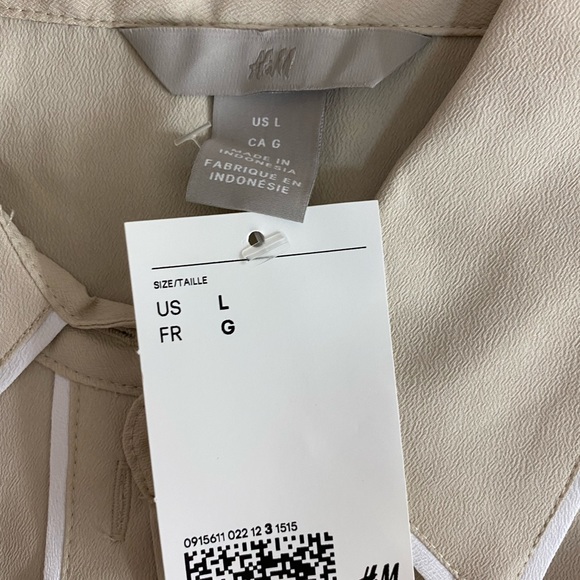 H&M blouse - Picture 3 of 3